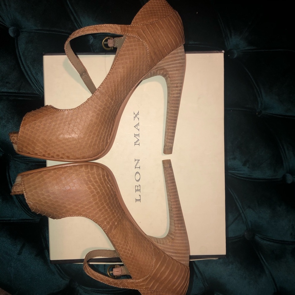 Show stopper sexy real snake skin heels